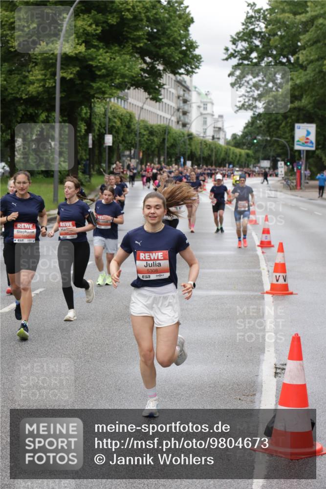 14.06.2026 - REWE Women's Run Jannik Wohlers http://msf.ph/oto/9804673 14.06.2026 10:38:36 Laufen 5308 meine-sportfotos.de