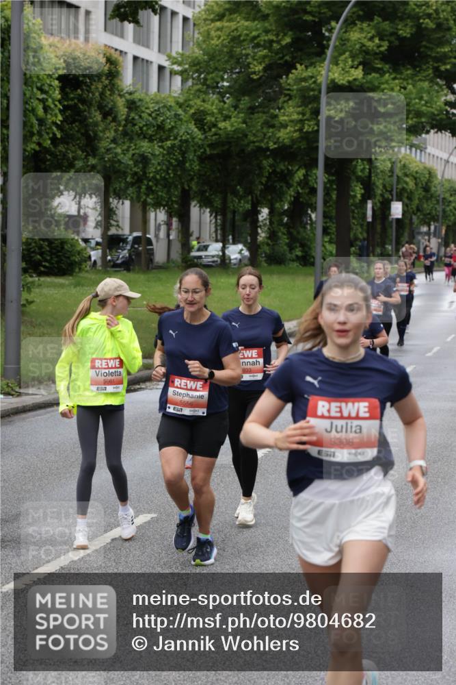 14.06.2026 - REWE Women's Run Jannik Wohlers http://msf.ph/oto/9804682 14.06.2026 10:38:37 Laufen 5661, 5556, 933, 5308 meine-sportfotos.de