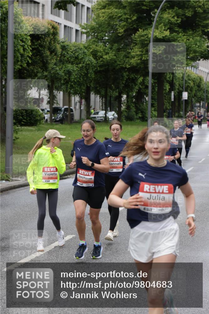 14.06.2026 - REWE Women's Run Jannik Wohlers http://msf.ph/oto/9804683 14.06.2026 10:38:37 Laufen 5661, 7, 5556, 6511, 5933, 5308 meine-sportfotos.de