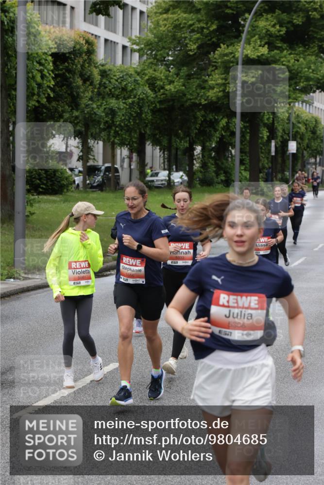 14.06.2026 - REWE Women's Run Jannik Wohlers http://msf.ph/oto/9804685 14.06.2026 10:38:37 Laufen 5661, 7, 5556, 1, 5933, 7, 5217, 5308 meine-sportfotos.de