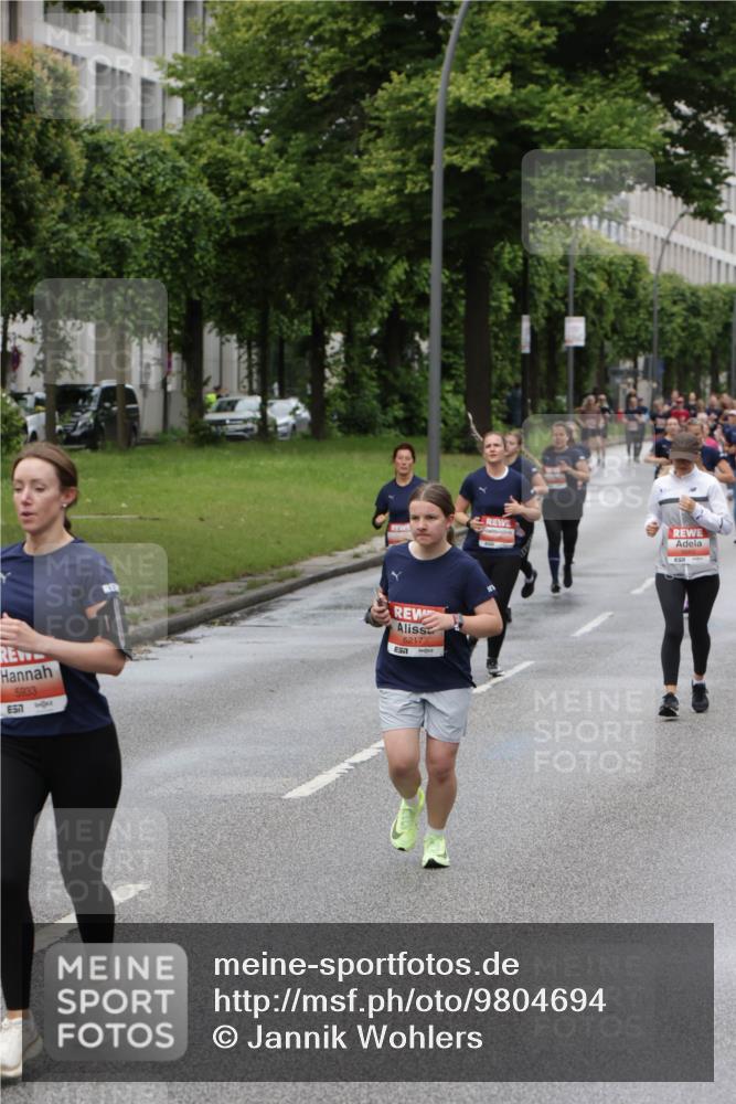 14.06.2026 - REWE Women's Run Jannik Wohlers http://msf.ph/oto/9804694 14.06.2026 10:38:38 Laufen 5933, 5217 meine-sportfotos.de