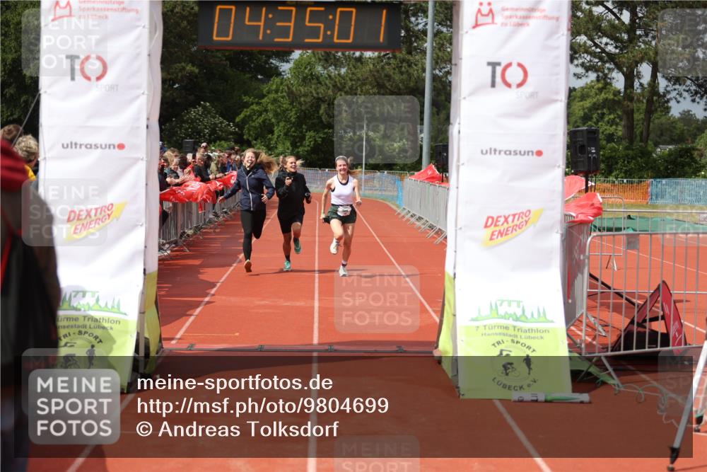 14.06.2026 - 7 Türme Triathlon Andreas Tolksdorf http://msf.ph/oto/9804699 14.06.2026 15:34:59 Ziel 955, 1146, 1185 meine-sportfotos.de