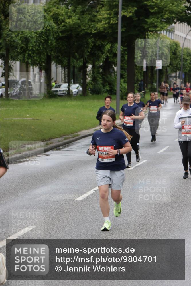 14.06.2026 - REWE Women's Run Jannik Wohlers http://msf.ph/oto/9804701 14.06.2026 10:38:38 Laufen 5217, 7 meine-sportfotos.de