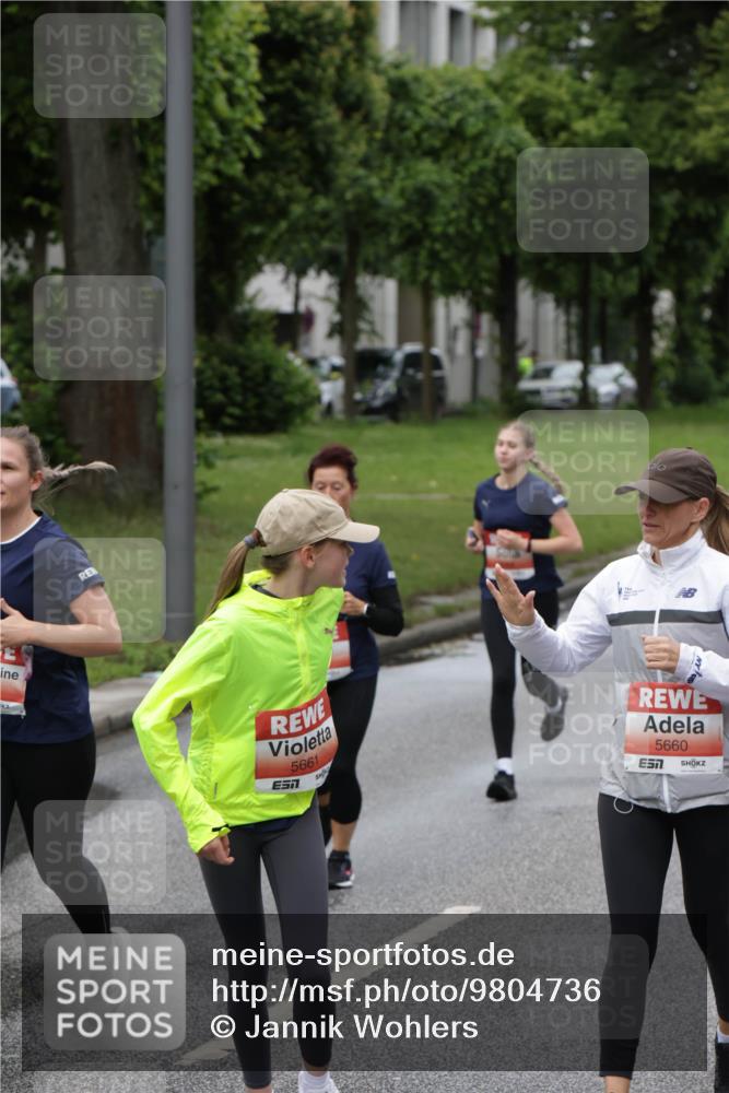 14.06.2026 - REWE Women's Run Jannik Wohlers http://msf.ph/oto/9804736 14.06.2026 10:38:42 Laufen 5661, 5660 meine-sportfotos.de