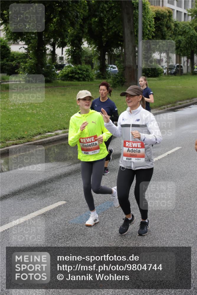 14.06.2026 - REWE Women's Run Jannik Wohlers http://msf.ph/oto/9804744 14.06.2026 10:38:43 Laufen 5661, 5660, 7 meine-sportfotos.de