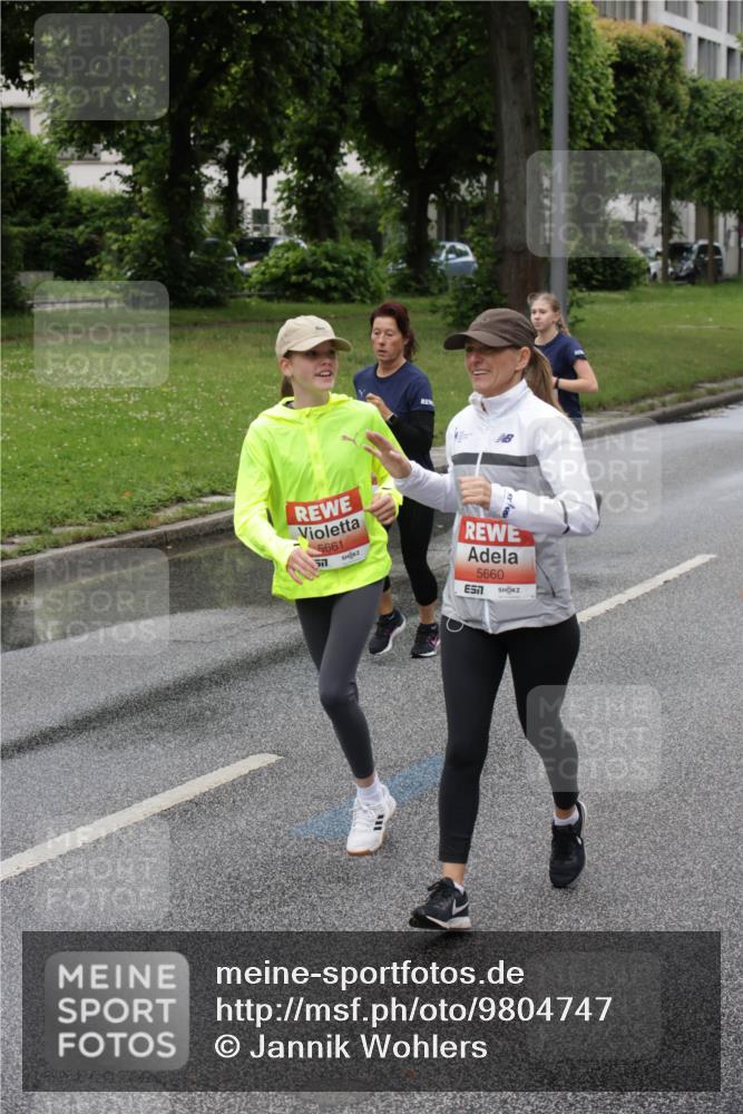 14.06.2026 - REWE Women's Run Jannik Wohlers http://msf.ph/oto/9804747 14.06.2026 10:38:44 Laufen 5661, 577, 5660, 657 meine-sportfotos.de