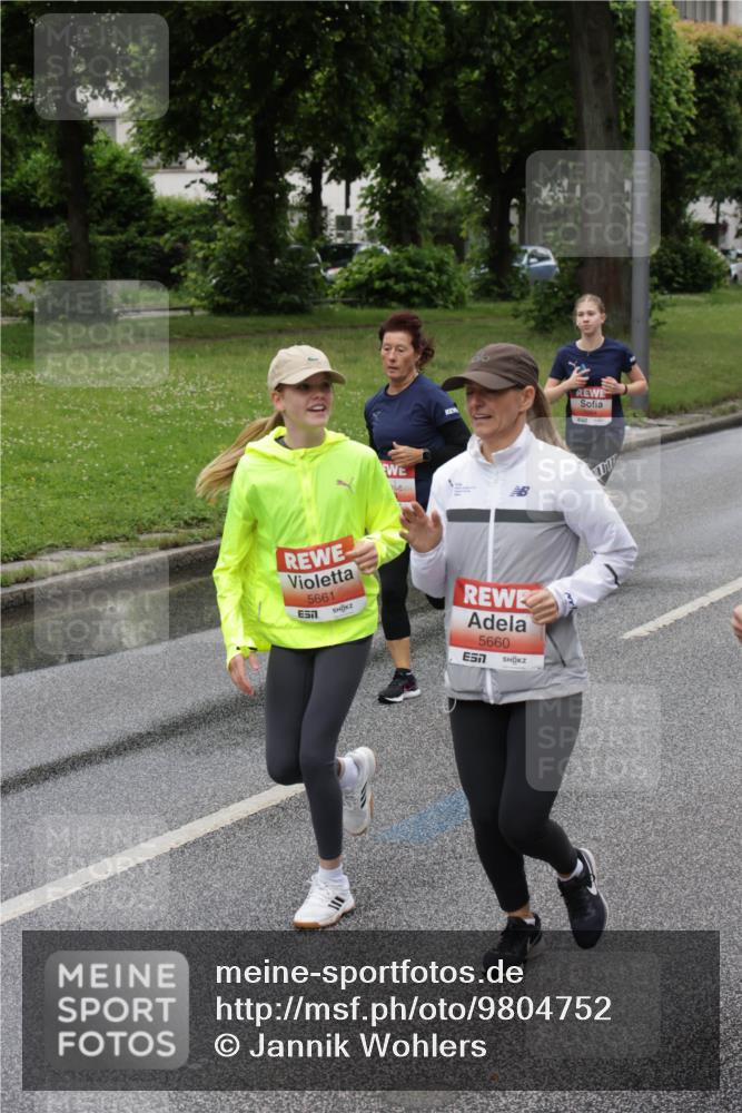 14.06.2026 - REWE Women's Run Jannik Wohlers http://msf.ph/oto/9804752 14.06.2026 10:38:44 Laufen 5661, 5660, 7 meine-sportfotos.de