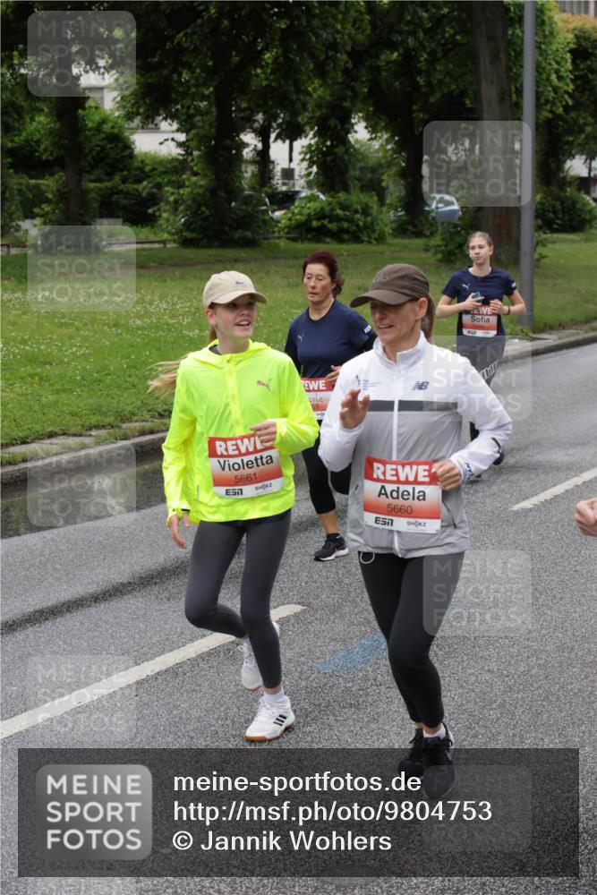 14.06.2026 - REWE Women's Run Jannik Wohlers http://msf.ph/oto/9804753 14.06.2026 10:38:44 Laufen 5661, 7, 5660 meine-sportfotos.de