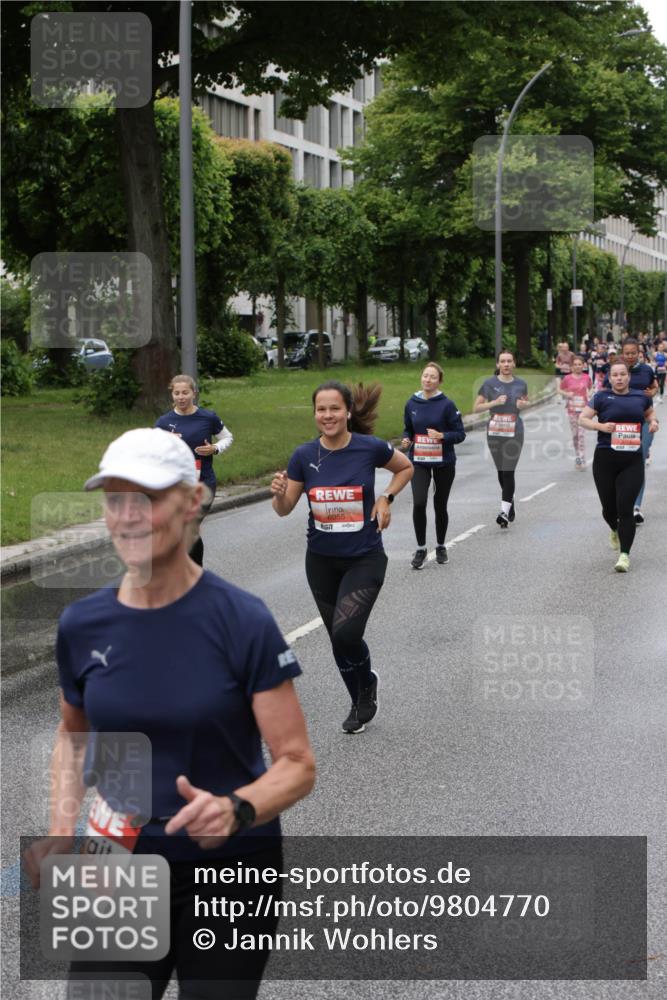 14.06.2026 - REWE Women's Run Jannik Wohlers http://msf.ph/oto/9804770 14.06.2026 10:38:47 Laufen 6055 meine-sportfotos.de