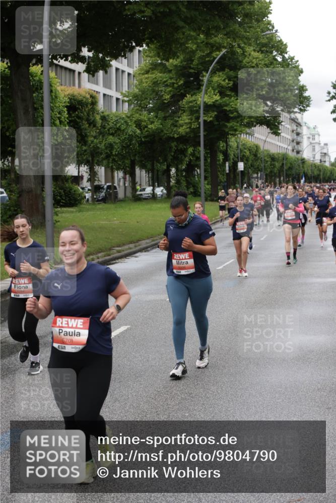 14.06.2026 - REWE Women's Run Jannik Wohlers http://msf.ph/oto/9804790 14.06.2026 10:38:50 Laufen 5284, 6701, 7 meine-sportfotos.de
