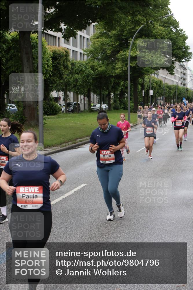 14.06.2026 - REWE Women's Run Jannik Wohlers http://msf.ph/oto/9804796 14.06.2026 10:38:50 Laufen 5284, 5701, 7, 5006, 7 meine-sportfotos.de