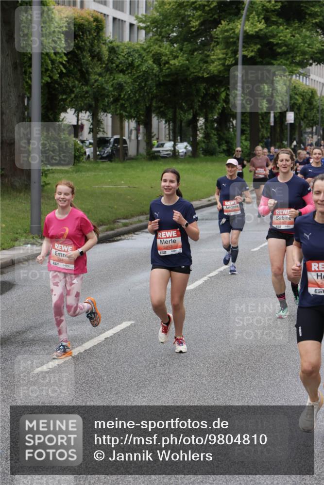 14.06.2026 - REWE Women's Run Jannik Wohlers http://msf.ph/oto/9804810 14.06.2026 10:38:53 Laufen 5340, 5213, 57, 5107 meine-sportfotos.de