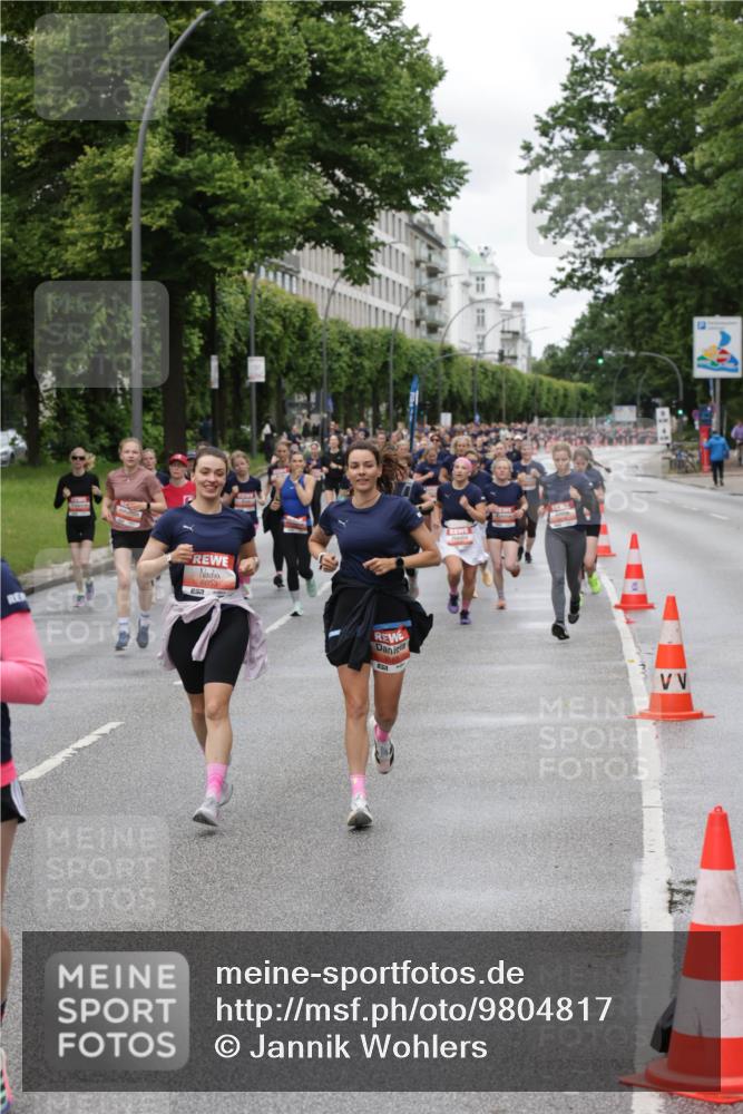 14.06.2026 - REWE Women's Run Jannik Wohlers http://msf.ph/oto/9804817 14.06.2026 10:38:55 Laufen 6053 meine-sportfotos.de