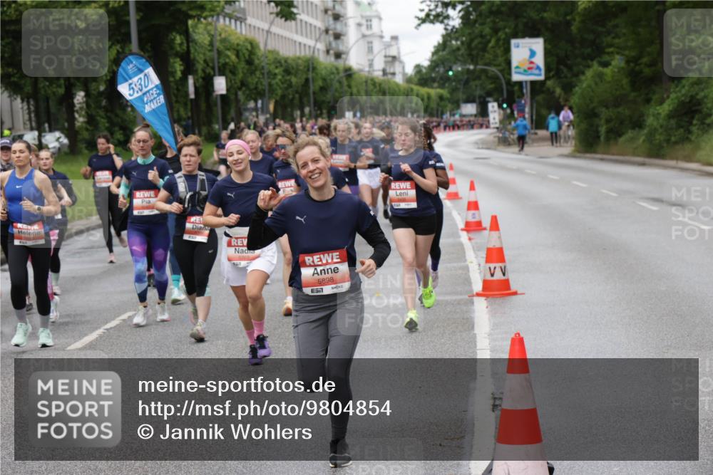 14.06.2026 - REWE Women's Run Jannik Wohlers http://msf.ph/oto/9804854 14.06.2026 10:38:59 Laufen 5, 30, 5898, 57 meine-sportfotos.de