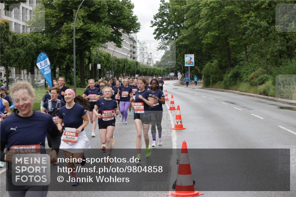 14.06.2026 - REWE Women's Run Jannik Wohlers http://msf.ph/oto/9804858 14.06.2026 10:39:01 Laufen 5, 30, 6898, 57 meine-sportfotos.de