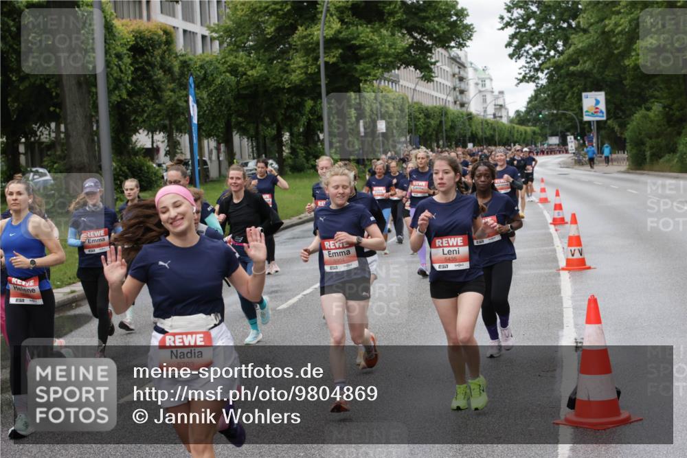 14.06.2026 - REWE Women's Run Jannik Wohlers http://msf.ph/oto/9804869 14.06.2026 10:39:02 Laufen 5703, 6577, 5904, 5435, 57 meine-sportfotos.de