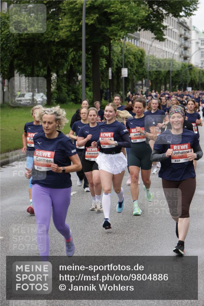 14.06.2026 - REWE Women's Run Jannik Wohlers http://msf.ph/oto/9804886 14.06.2026 10:39:05 Laufen 506, 577, 5113, 5087, 517, 5066, 57, 5871, 57 meine-sportfotos.de