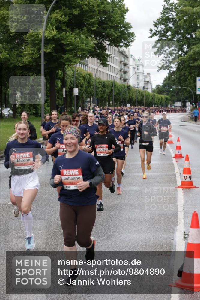 14.06.2026 - REWE Women's Run Jannik Wohlers http://msf.ph/oto/9804890 14.06.2026 10:39:06 Laufen 5111, 7, 5172, 5871, 57 meine-sportfotos.de