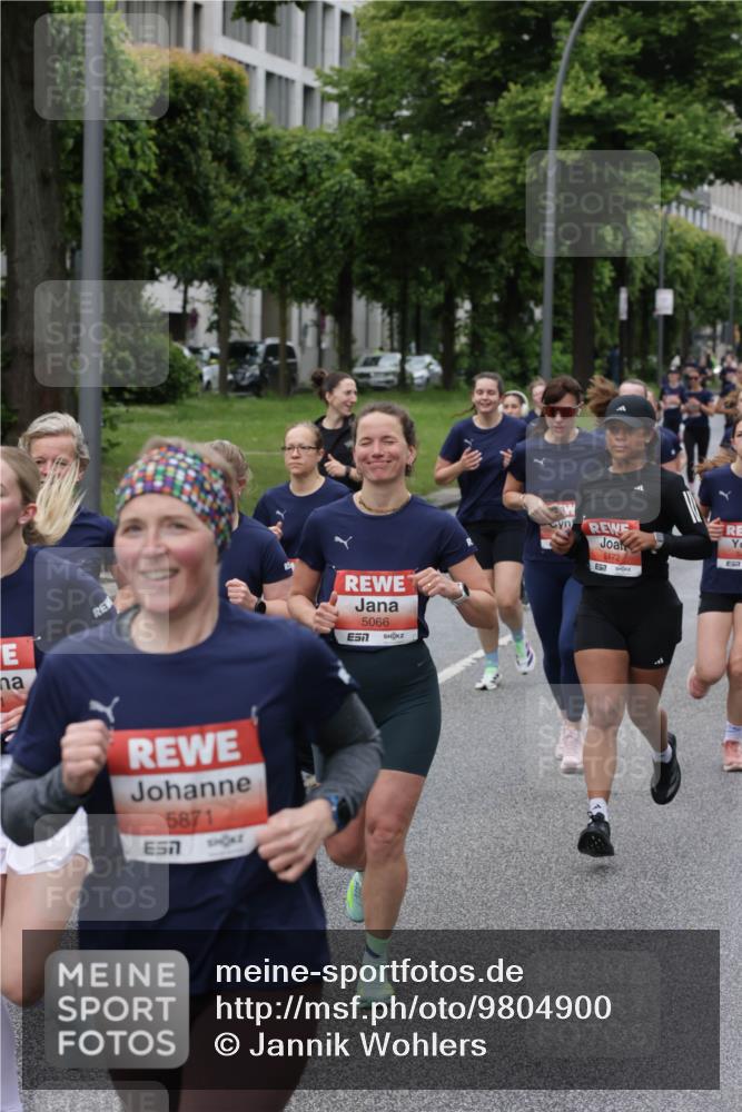 14.06.2026 - REWE Women's Run Jannik Wohlers http://msf.ph/oto/9804900 14.06.2026 10:39:07 Laufen 5871, 57, 5066, 7, 6172 meine-sportfotos.de