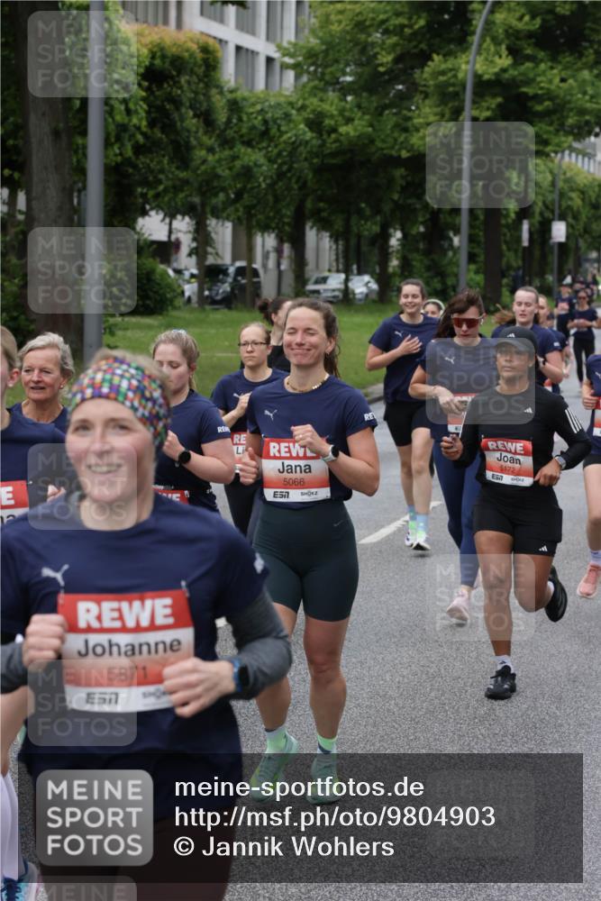14.06.2026 - REWE Women's Run Jannik Wohlers http://msf.ph/oto/9804903 14.06.2026 10:39:07 Laufen 5871, 7, 5066, 57, 5172, 7 meine-sportfotos.de