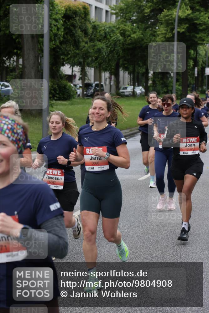 14.06.2026 - REWE Women's Run Jannik Wohlers http://msf.ph/oto/9804908 14.06.2026 10:39:07 Laufen 5087, 5066, 71, 5172 meine-sportfotos.de