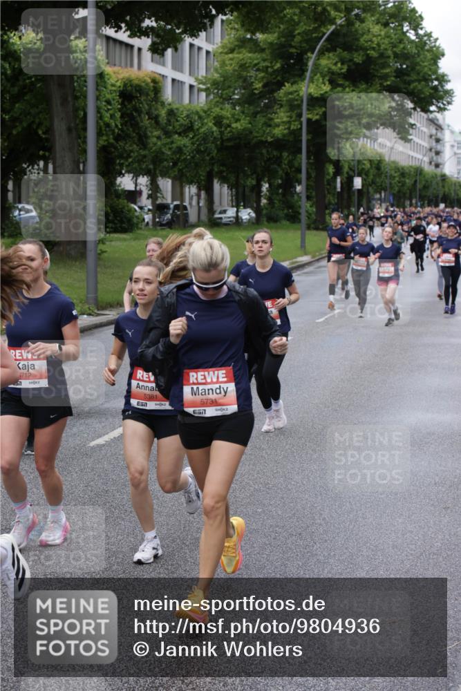 14.06.2026 - REWE Women's Run Jannik Wohlers http://msf.ph/oto/9804936 14.06.2026 10:39:11 Laufen 712, 5381, 7, 5731, 657 meine-sportfotos.de