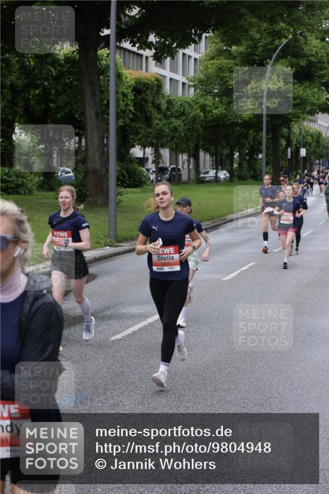 14.06.2026 - REWE Women's Run Jannik Wohlers http://msf.ph/oto/9804948 14.06.2026 10:39:12 Laufen 31, 5209 meine-sportfotos.de