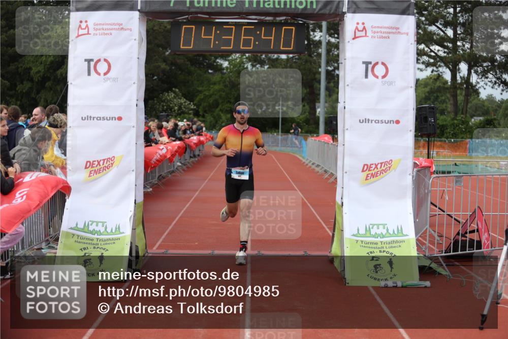 14.06.2026 - 7 Türme Triathlon Andreas Tolksdorf http://msf.ph/oto/9804985 14.06.2026 15:36:39 Ziel 972, 1013, 1545 meine-sportfotos.de