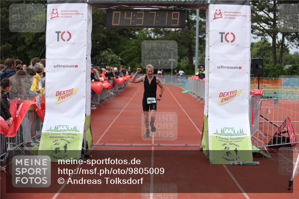 14.06.2026 - 7 Türme Triathlon Andreas Tolksdorf http://msf.ph/oto/9805009 14.06.2026 15:37:18 Ziel 948, 1137 meine-sportfotos.de