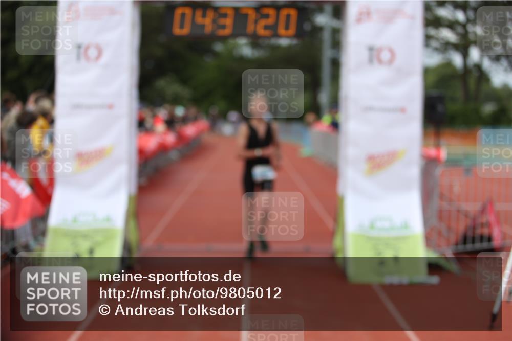 14.06.2026 - 7 Türme Triathlon Andreas Tolksdorf http://msf.ph/oto/9805012 14.06.2026 15:37:19 Ziel 948, 1137 meine-sportfotos.de