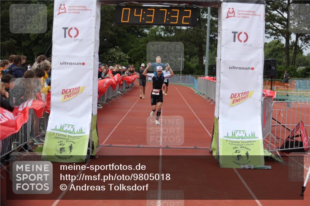14.06.2026 - 7 Türme Triathlon Andreas Tolksdorf http://msf.ph/oto/9805018 14.06.2026 15:37:31 Ziel 792, 933 meine-sportfotos.de