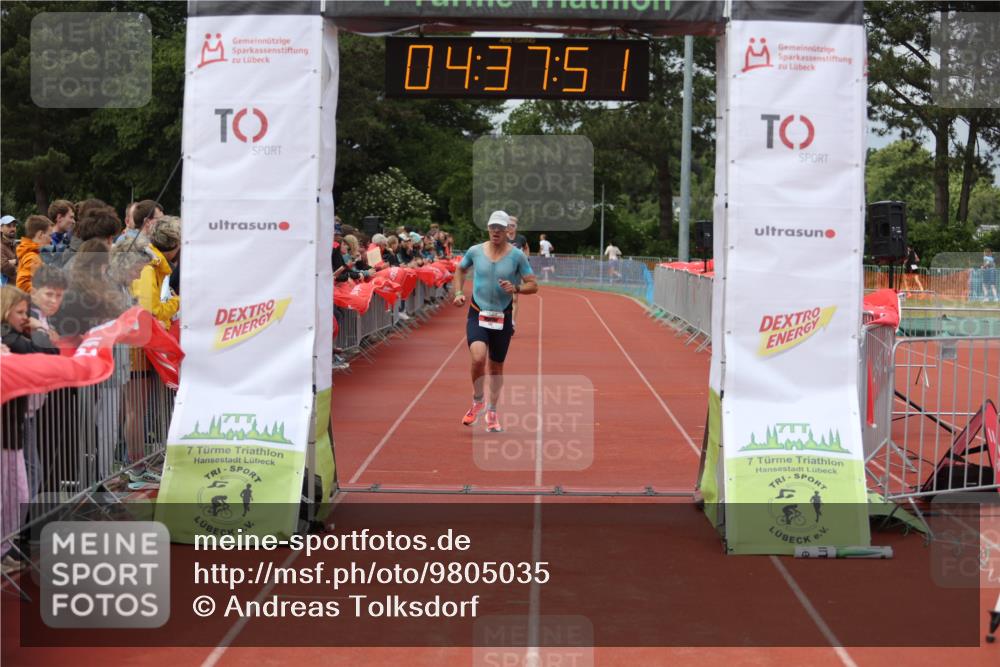 14.06.2026 - 7 Türme Triathlon Andreas Tolksdorf http://msf.ph/oto/9805035 14.06.2026 15:37:50 Ziel 676, 722 meine-sportfotos.de