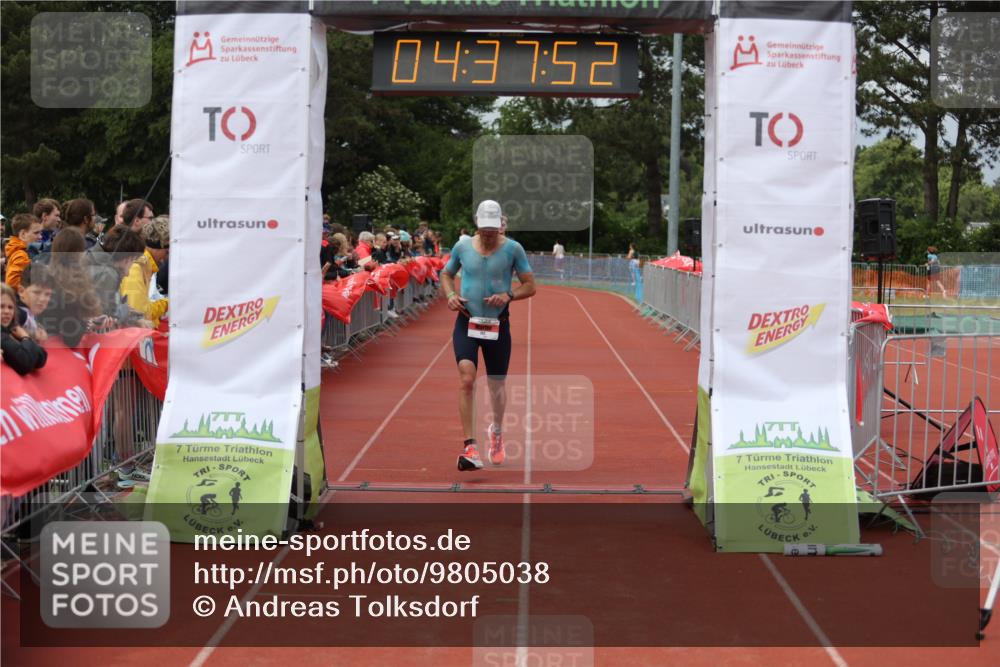 14.06.2026 - 7 Türme Triathlon Andreas Tolksdorf http://msf.ph/oto/9805038 14.06.2026 15:37:51 Ziel 676, 722 meine-sportfotos.de