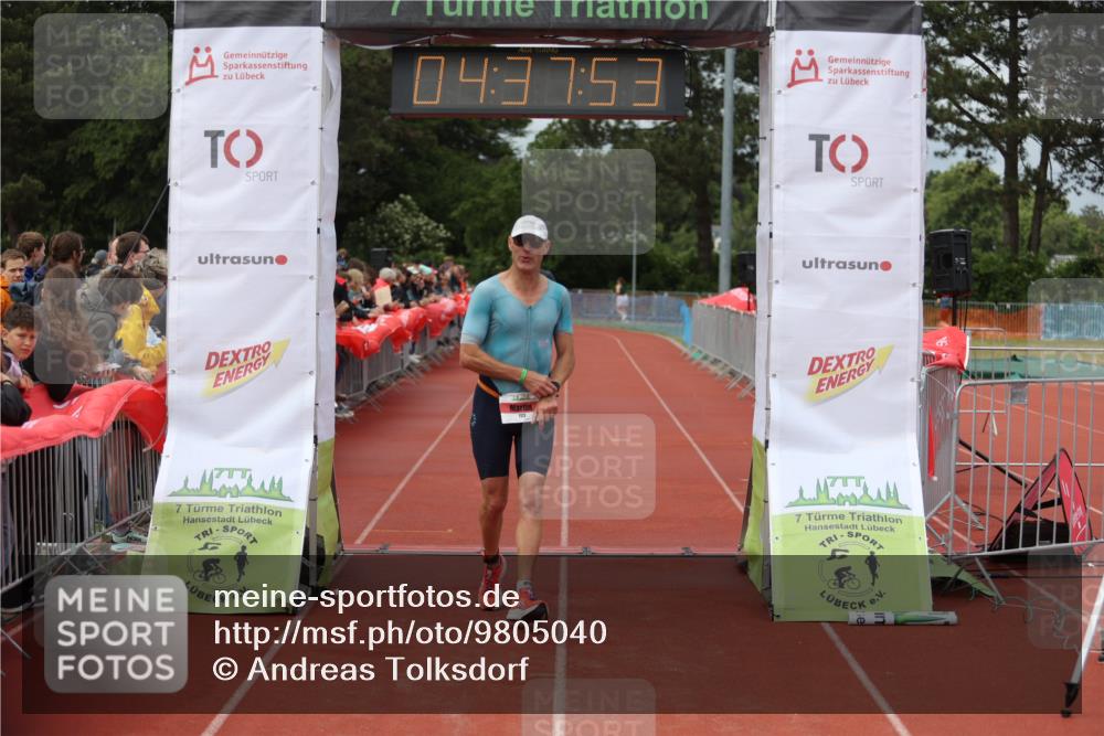 14.06.2026 - 7 Türme Triathlon Andreas Tolksdorf http://msf.ph/oto/9805040 14.06.2026 15:37:52 Ziel 676, 722 meine-sportfotos.de