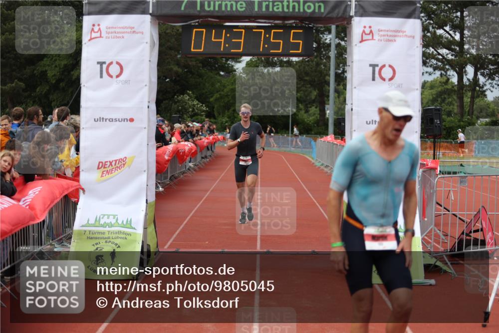 14.06.2026 - 7 Türme Triathlon Andreas Tolksdorf http://msf.ph/oto/9805045 14.06.2026 15:37:54 Ziel 676, 722 meine-sportfotos.de