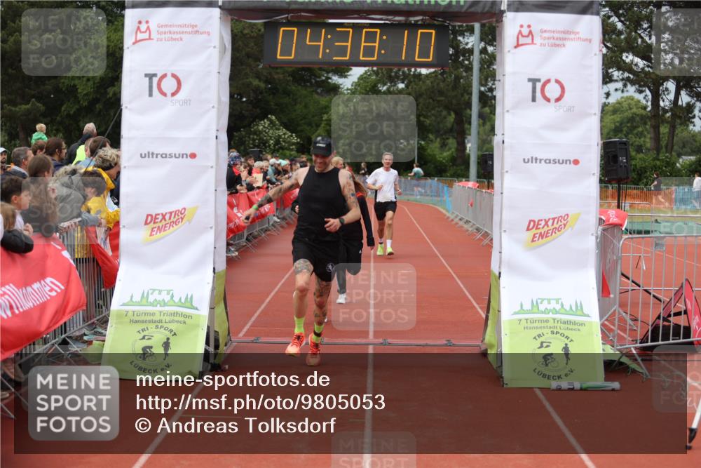14.06.2026 - 7 Türme Triathlon Andreas Tolksdorf http://msf.ph/oto/9805053 14.06.2026 15:38:09 Ziel 884, 1182 meine-sportfotos.de
