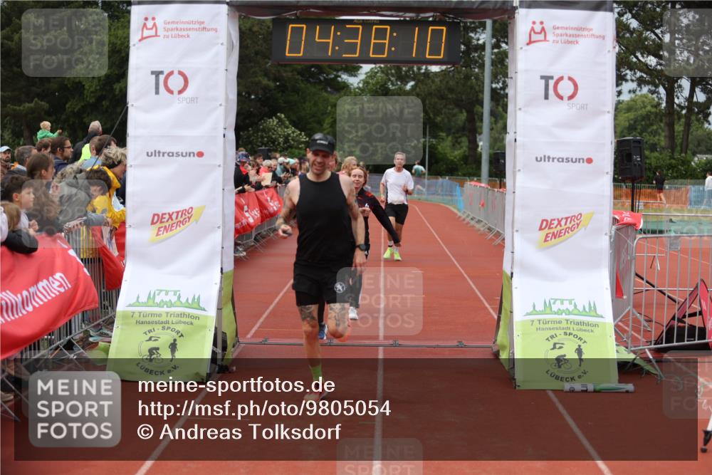 14.06.2026 - 7 Türme Triathlon Andreas Tolksdorf http://msf.ph/oto/9805054 14.06.2026 15:38:09 Ziel 884, 1182 meine-sportfotos.de