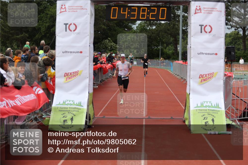 14.06.2026 - 7 Türme Triathlon Andreas Tolksdorf http://msf.ph/oto/9805062 14.06.2026 15:38:19 Ziel 1117, 1153, 1182 meine-sportfotos.de