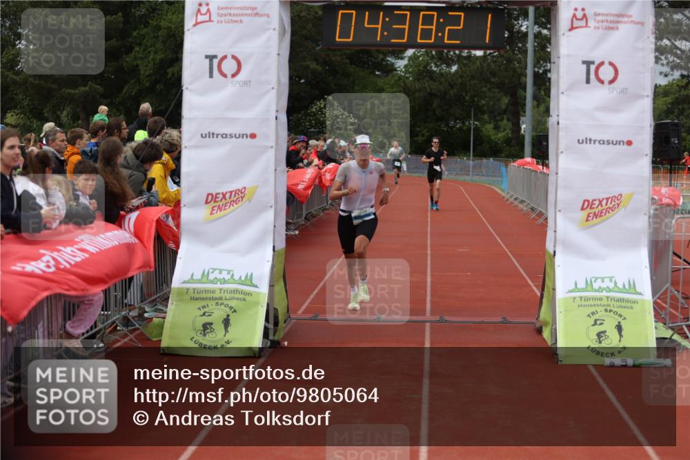 14.06.2026 - 7 Türme Triathlon Andreas Tolksdorf http://msf.ph/oto/9805064 14.06.2026 15:38:20 Ziel 1117, 1153, 1182 meine-sportfotos.de
