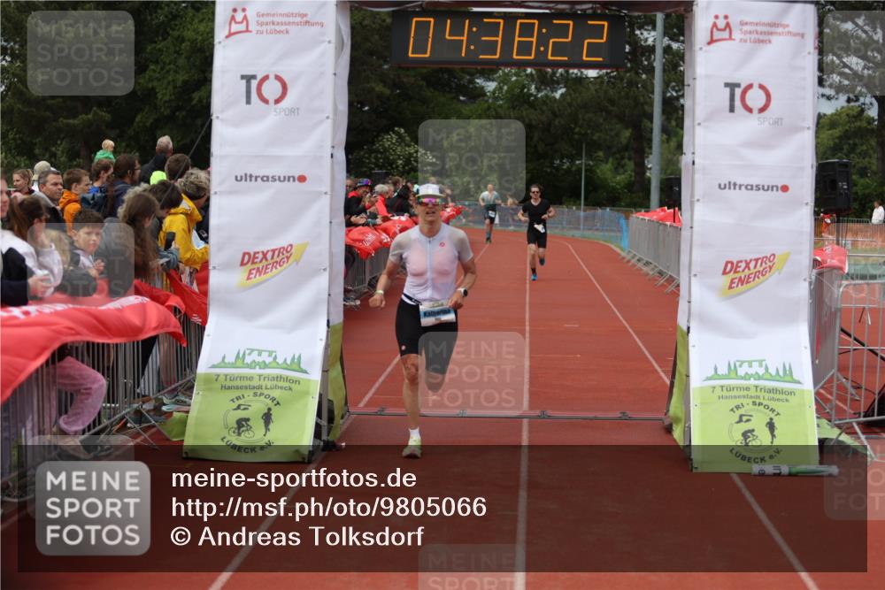 14.06.2026 - 7 Türme Triathlon Andreas Tolksdorf http://msf.ph/oto/9805066 14.06.2026 15:38:21 Ziel 1117, 1153 meine-sportfotos.de