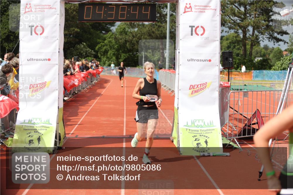 14.06.2026 - 7 Türme Triathlon Andreas Tolksdorf http://msf.ph/oto/9805086 14.06.2026 15:38:43 Ziel 887, 894, 1636, 1738 meine-sportfotos.de