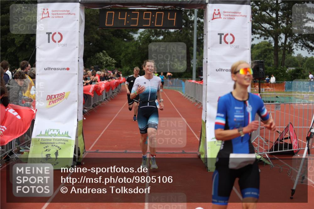 14.06.2026 - 7 Türme Triathlon Andreas Tolksdorf http://msf.ph/oto/9805106 14.06.2026 15:39:03 Ziel 997, 1084, 1093, 1180 meine-sportfotos.de