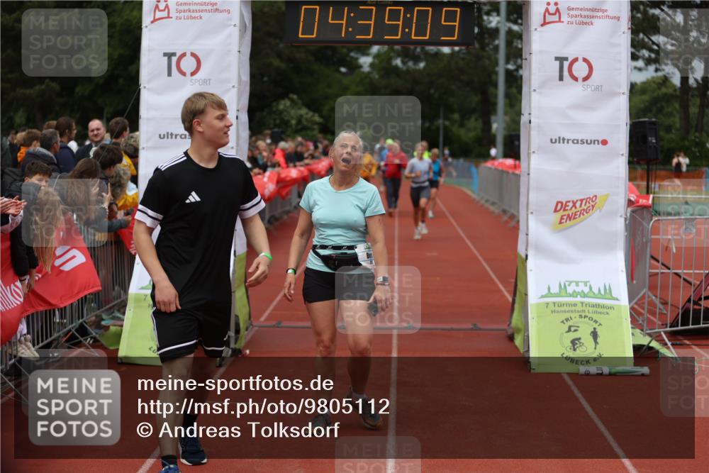 14.06.2026 - 7 Türme Triathlon Andreas Tolksdorf http://msf.ph/oto/9805112 14.06.2026 15:39:08 Ziel 997, 1084, 1093, 1172, 1180, 1199, 1584 meine-sportfotos.de