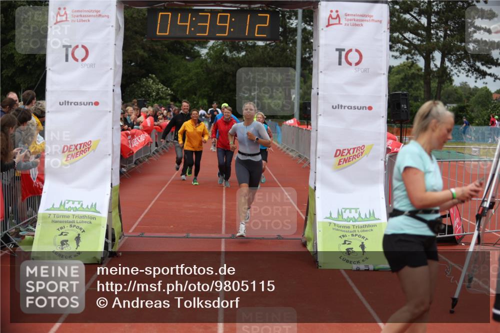 14.06.2026 - 7 Türme Triathlon Andreas Tolksdorf http://msf.ph/oto/9805115 14.06.2026 15:39:11 Ziel 996, 997, 1172, 1180, 1199, 1584 meine-sportfotos.de