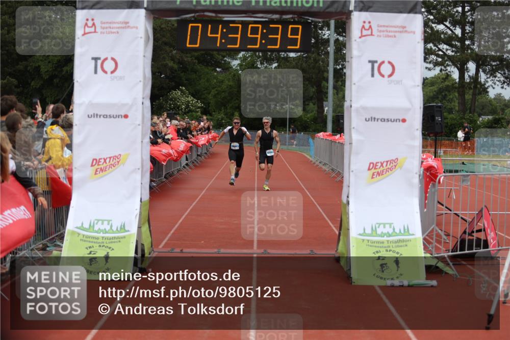 14.06.2026 - 7 Türme Triathlon Andreas Tolksdorf http://msf.ph/oto/9805125 14.06.2026 15:39:38 Ziel 1119, 1150 meine-sportfotos.de