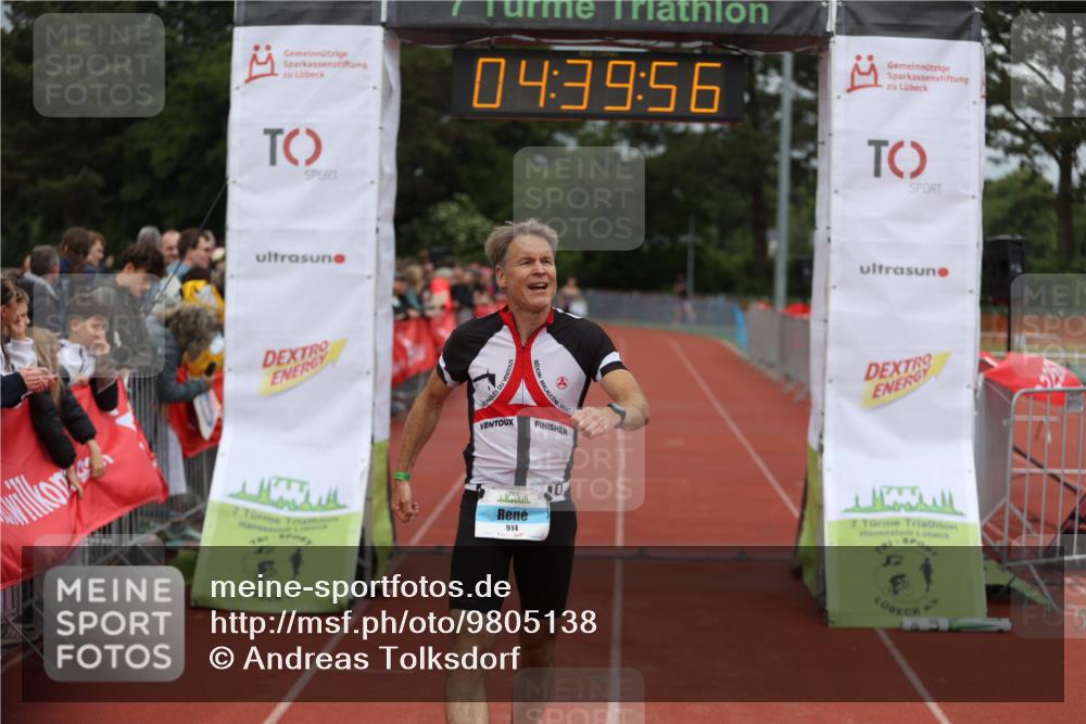 14.06.2026 - 7 Türme Triathlon Andreas Tolksdorf http://msf.ph/oto/9805138 14.06.2026 15:39:55 Ziel 914 meine-sportfotos.de