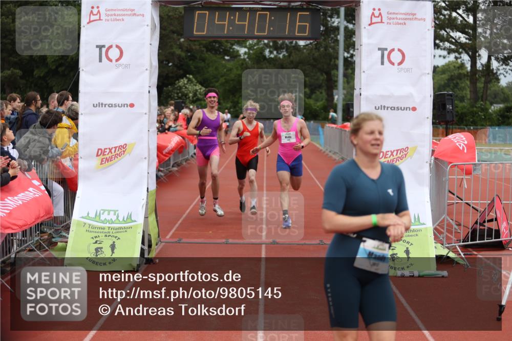 14.06.2026 - 7 Türme Triathlon Andreas Tolksdorf http://msf.ph/oto/9805145 14.06.2026 15:40:15 Ziel 1017, 1193 meine-sportfotos.de