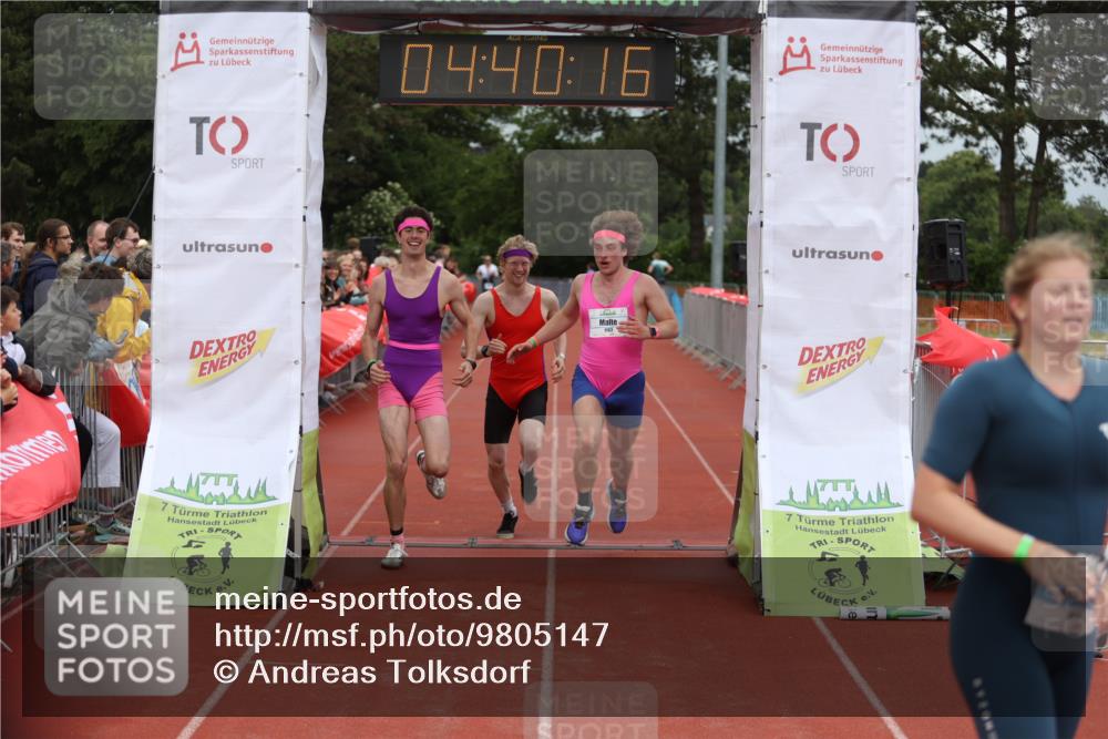 14.06.2026 - 7 Türme Triathlon Andreas Tolksdorf http://msf.ph/oto/9805147 14.06.2026 15:40:15 Ziel 1017, 1193 meine-sportfotos.de