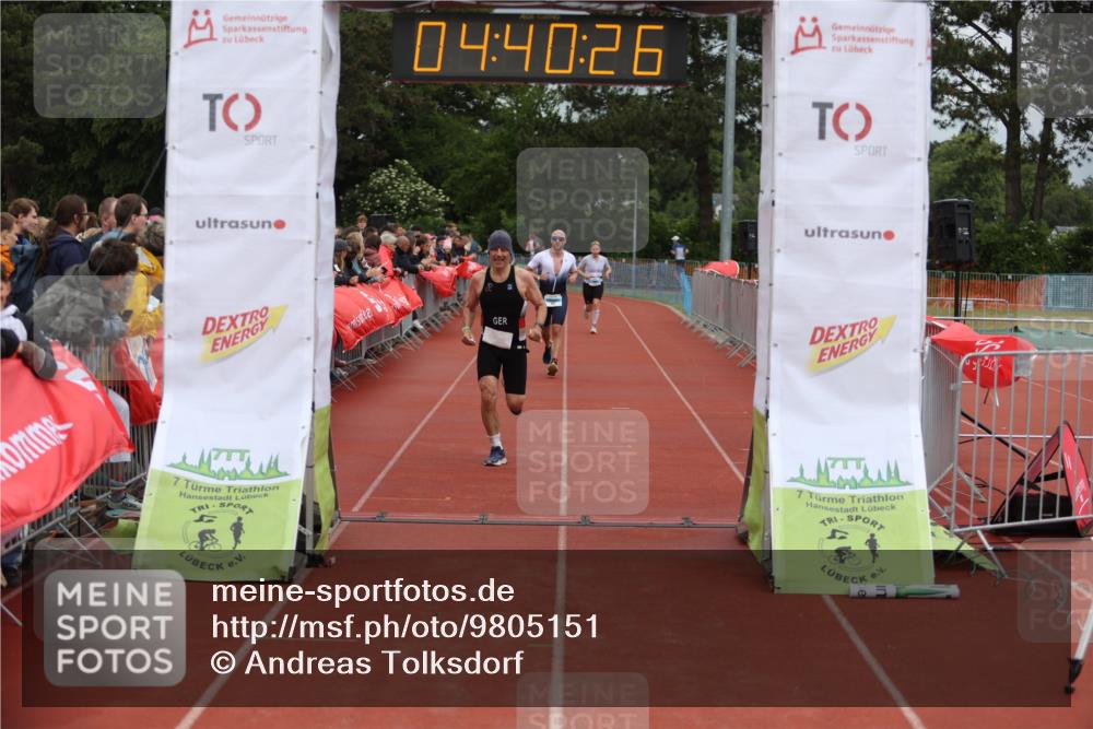 14.06.2026 - 7 Türme Triathlon Andreas Tolksdorf http://msf.ph/oto/9805151 14.06.2026 15:40:25 Ziel 1028, 1089 meine-sportfotos.de