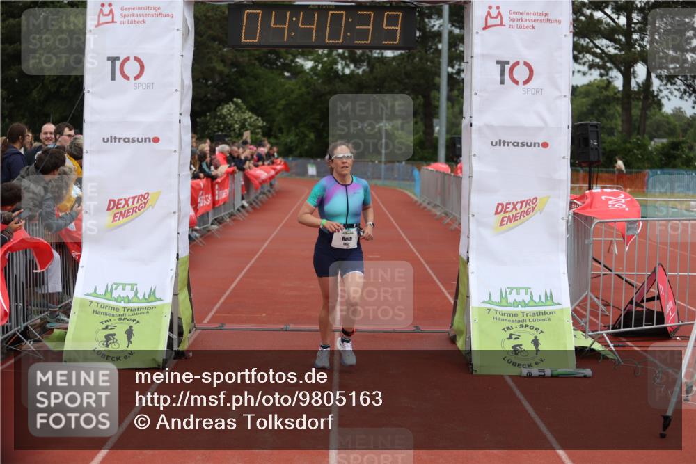 14.06.2026 - 7 Türme Triathlon Andreas Tolksdorf http://msf.ph/oto/9805163 14.06.2026 15:40:38 Ziel 973, 1031, 1089, 1563 meine-sportfotos.de